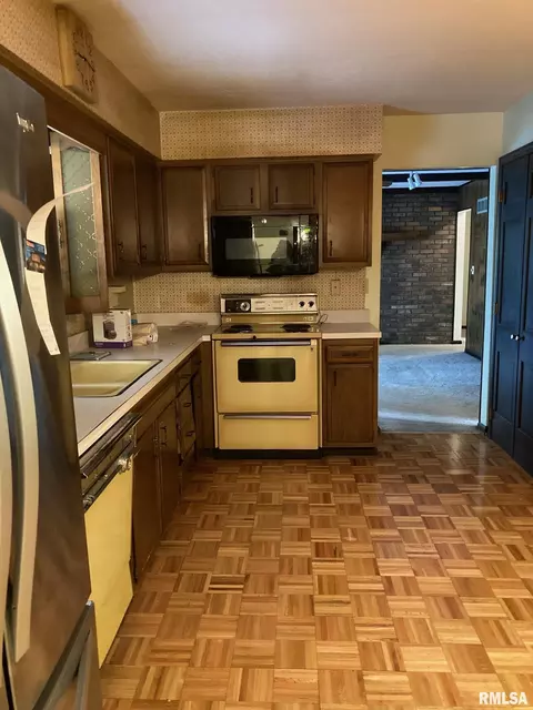19 Bellerive Rd, Springfield, IL 62704 photo 9