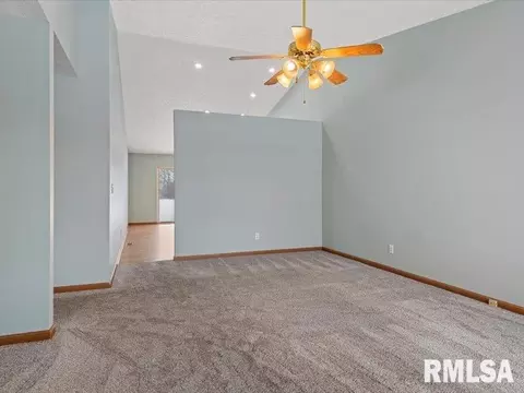 2909 Ocala Ln, Springfield, IL 62707 photo 4