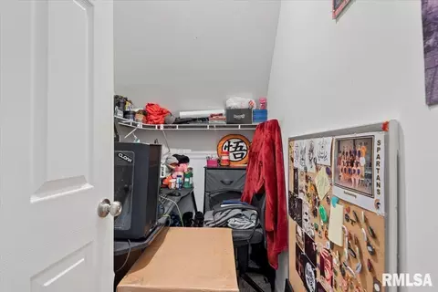 Other - 908 N Walnut St, Springfield, IL 62702 photo 6 of 9