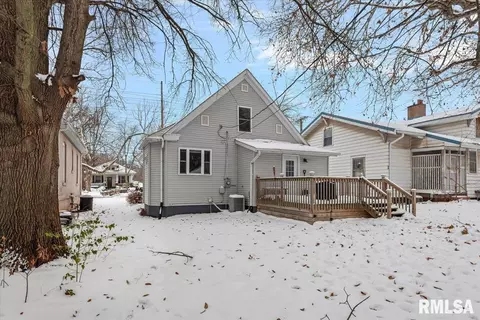 Exterior - 908 N Walnut St, Springfield, IL 62702 photo 2 of 2