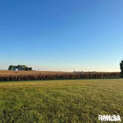 1237 Golf Crest Ct, Sherman, IL 62684