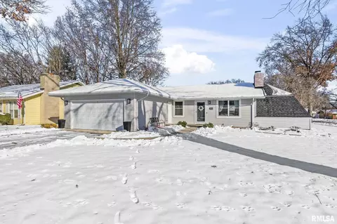 Exterior - 200 N Durkin Dr, Springfield, IL 62702 photo 3 of 7