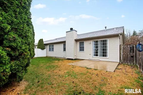 Exterior - 3810 Bristlecone Dr, Springfield, IL 62712 photo 4 of 5