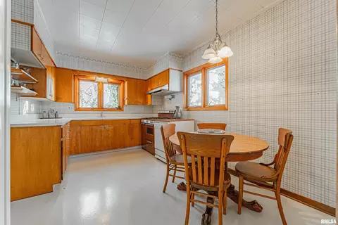 Kitchen - 2125 700th St, Chestnut, IL 62518 photo 1 of 4