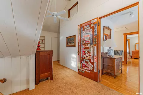 Entry Way - 2125 700th St, Chestnut, IL 62518 photo 7 of 7