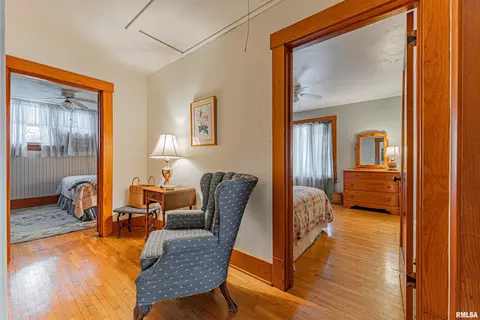 Entry Way - 2125 700th St, Chestnut, IL 62518 photo 5 of 7