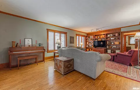 Living - 2125 700th St, Chestnut, IL 62518 photo 1 of 3