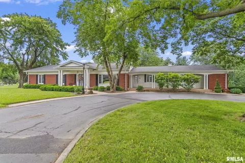 880 Old Tipton School Rd, Sherman, IL 62684