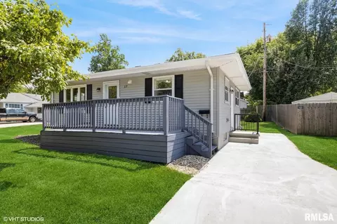 17 Lake Grove Clb, Decatur, IL 62521