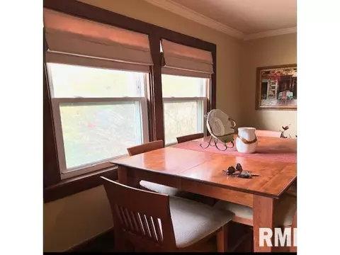 216 N Amos Ave, Springfield, IL 62702 photo 6