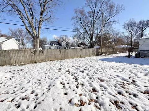Exterior - 3606 Sherman St, Springfield, IL 62703 photo 3 of 6