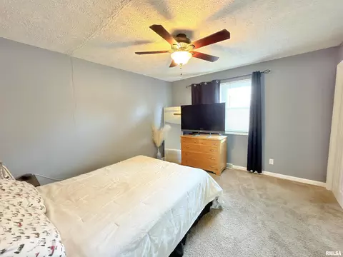 Bedroom - 3606 Sherman St, Springfield, IL 62703 photo 1 of 7