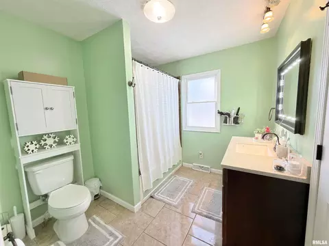 Bath - 3606 Sherman St, Springfield, IL 62703 photo 1 of 3