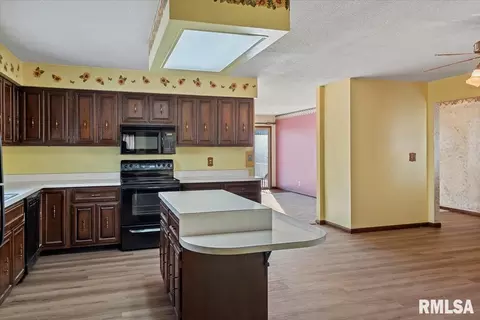 2540 Delaware Dr, Springfield, IL 62702 photo 9