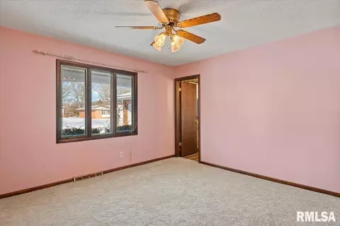 2540 Delaware Dr, Springfield, IL 62702 photo 14