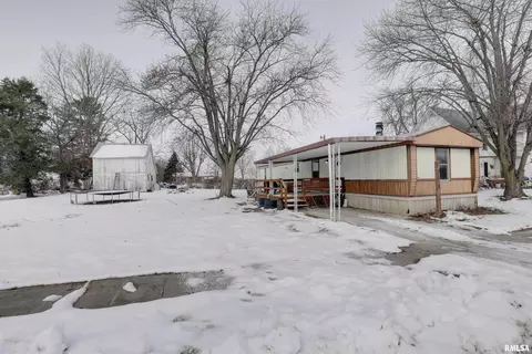 208 N Kentucky St, Camp Point, IL 62320