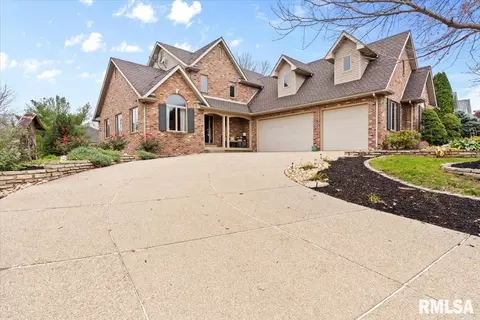 7413 Wentworth Dr, Springfield, IL 62711 photo 1