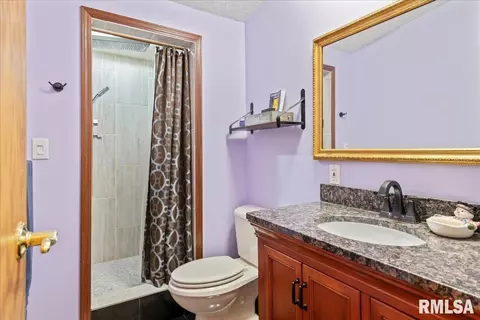 Bath - 367 E Oak St, Hettick, IL 62649 photo 3 of 3