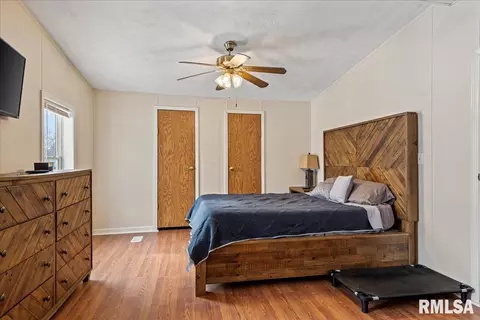 Bedroom - 367 E Oak St, Hettick, IL 62649 photo 2 of 5