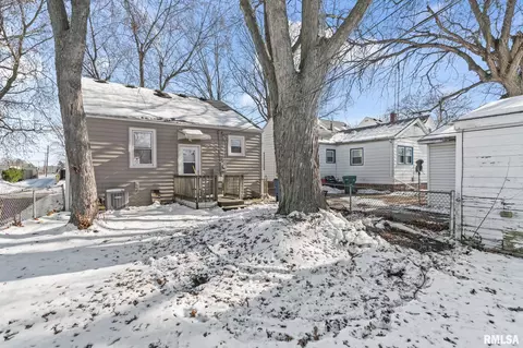 Exterior - 235 N Illinois St, Springfield, IL 62702 photo 5 of 6