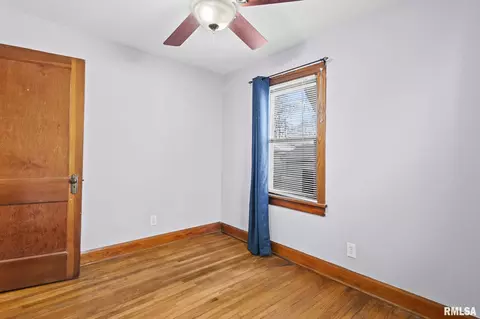 Bedroom - 235 N Illinois St, Springfield, IL 62702 photo 5 of 7