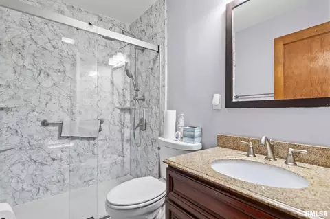 Bath - 235 N Illinois St, Springfield, IL 62702 photo 1 of 1