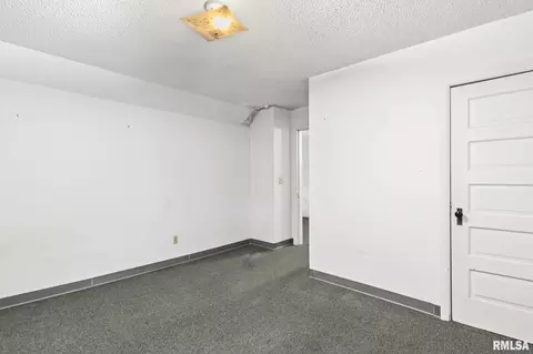 1506 E Phillips St, Springfield, IL 62702 photo 13