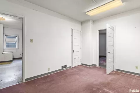 1506 E Phillips St, Springfield, IL 62702 photo 7