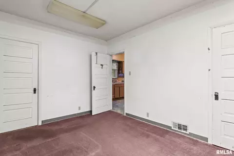 1506 E Phillips St, Springfield, IL 62702 photo 8