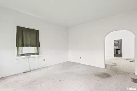 1504 E Phillips St, Springfield, IL 62702 photo 6