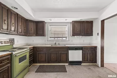 1504 E Phillips St, Springfield, IL 62702 photo 9