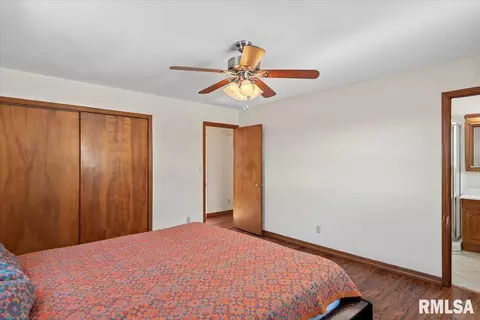 Bedroom - 29 Belhaven Dr, Springfield, IL 62704 photo 5 of 8