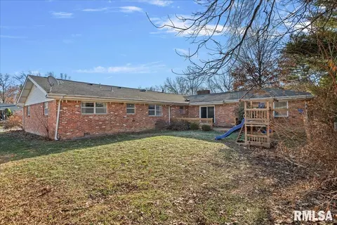 Exterior - 29 Belhaven Dr, Springfield, IL 62704 photo 2 of 4