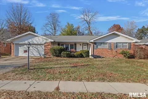 29 Belhaven Dr, Springfield, IL 62704