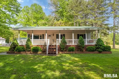 26 Perkins Ln, Golconda, IL 62938
