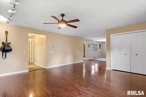 Living - 3131 Turning Mill Dr, Springfield, IL 62704 photo 3 of 5