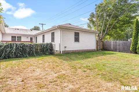 Exterior - 3131 Turning Mill Dr, Springfield, IL 62704 photo 3 of 4