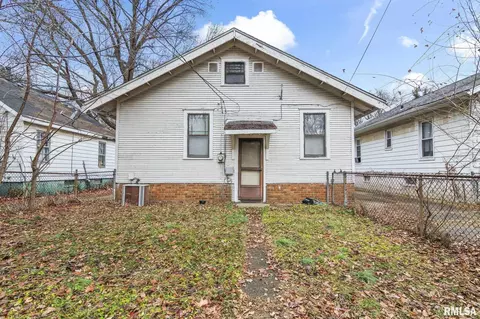 Exterior - 2236 E Adams St, Springfield, IL 62703 photo 2 of 5
