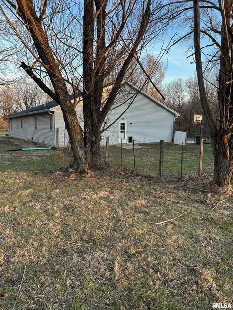 Exterior - 180 Etherton Ln, Springfield, IL 62712 photo 9 of 14