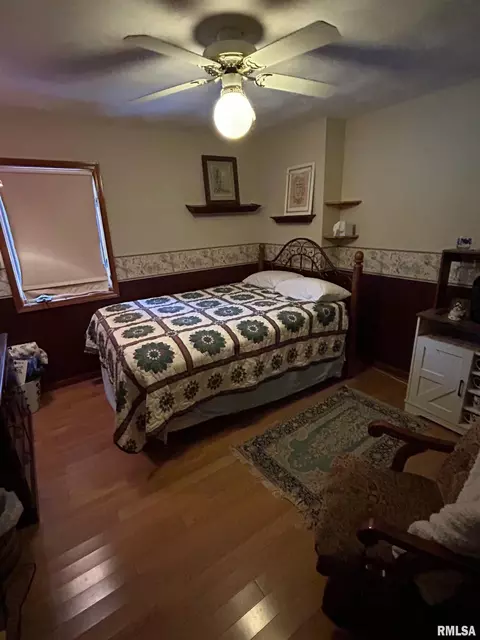 Bedroom - 180 Etherton Ln, Springfield, IL 62712 photo 2 of 7