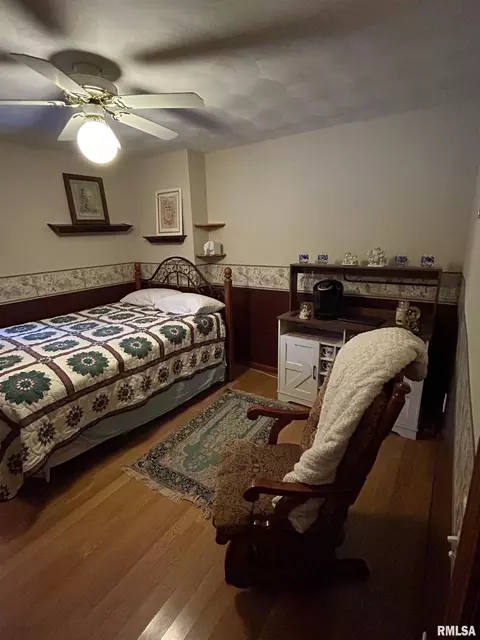 Bedroom - 180 Etherton Ln, Springfield, IL 62712 photo 3 of 7