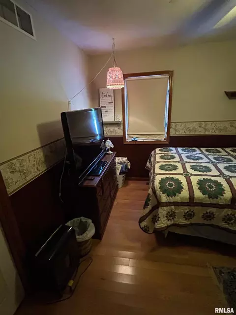 Bedroom - 180 Etherton Ln, Springfield, IL 62712 photo 1 of 7