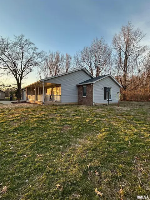 Exterior - 180 Etherton Ln, Springfield, IL 62712 photo 4 of 14