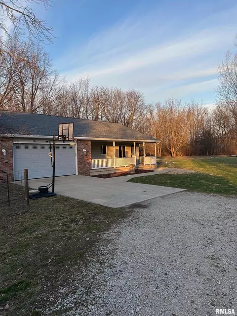 Exterior - 180 Etherton Ln, Springfield, IL 62712 photo 5 of 14