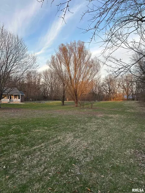Exterior - 180 Etherton Ln, Springfield, IL 62712 photo 6 of 14