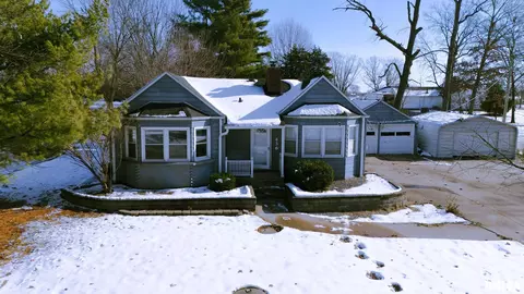 436 E Hickory Grv, Quincy, IL 62305