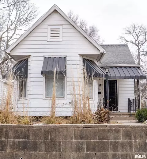 1028 N 3rd St, Springfield, IL 62702 photo 4