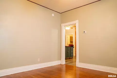 1028 N 3rd St, Springfield, IL 62702 photo 9