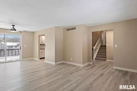 18 Dean Park Rd, Springfield, IL 62707 photo 7