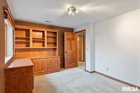 2553 Chapel Hill Dr, Springfield, IL 62702 photo 29